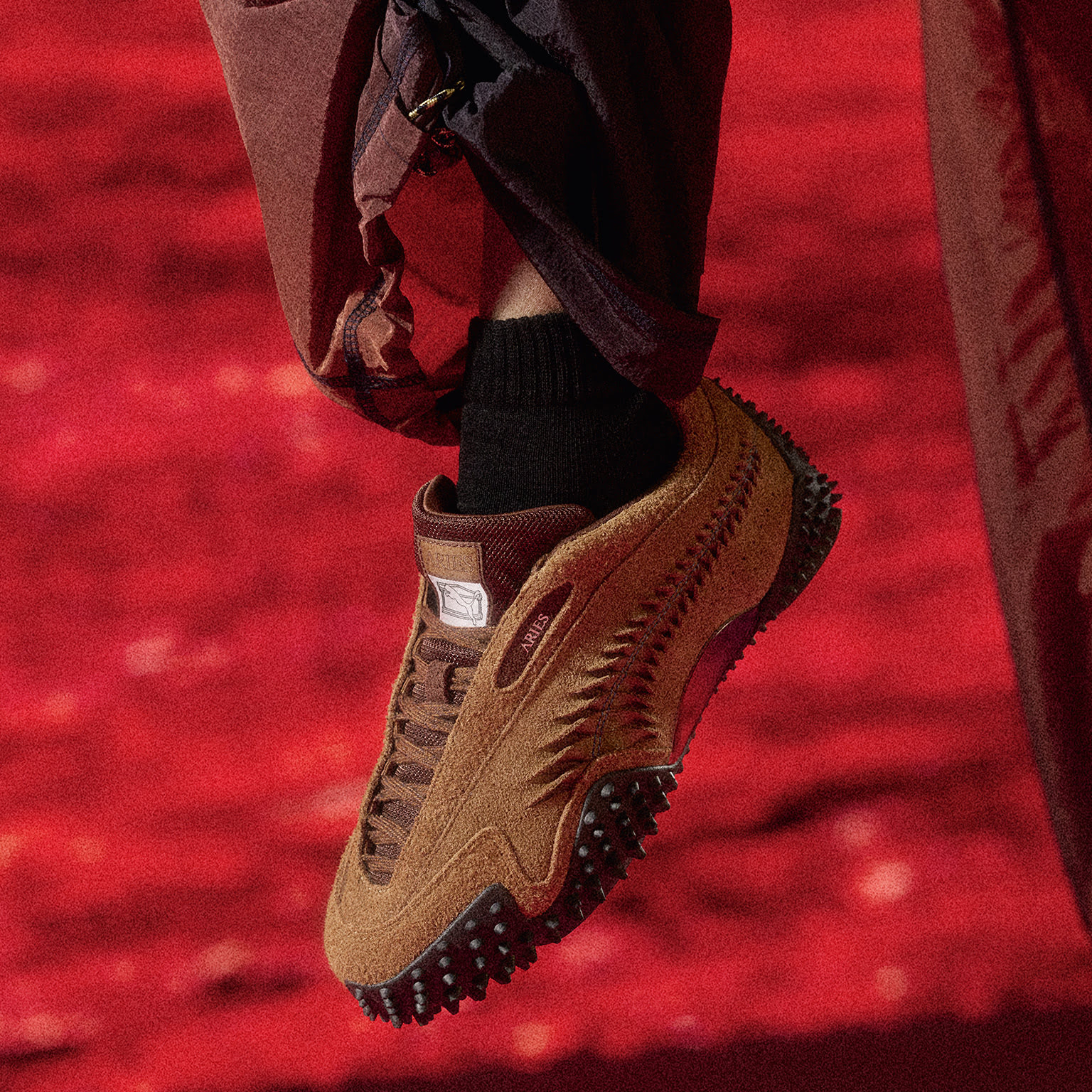 КРОСІВКИ MOSTRO