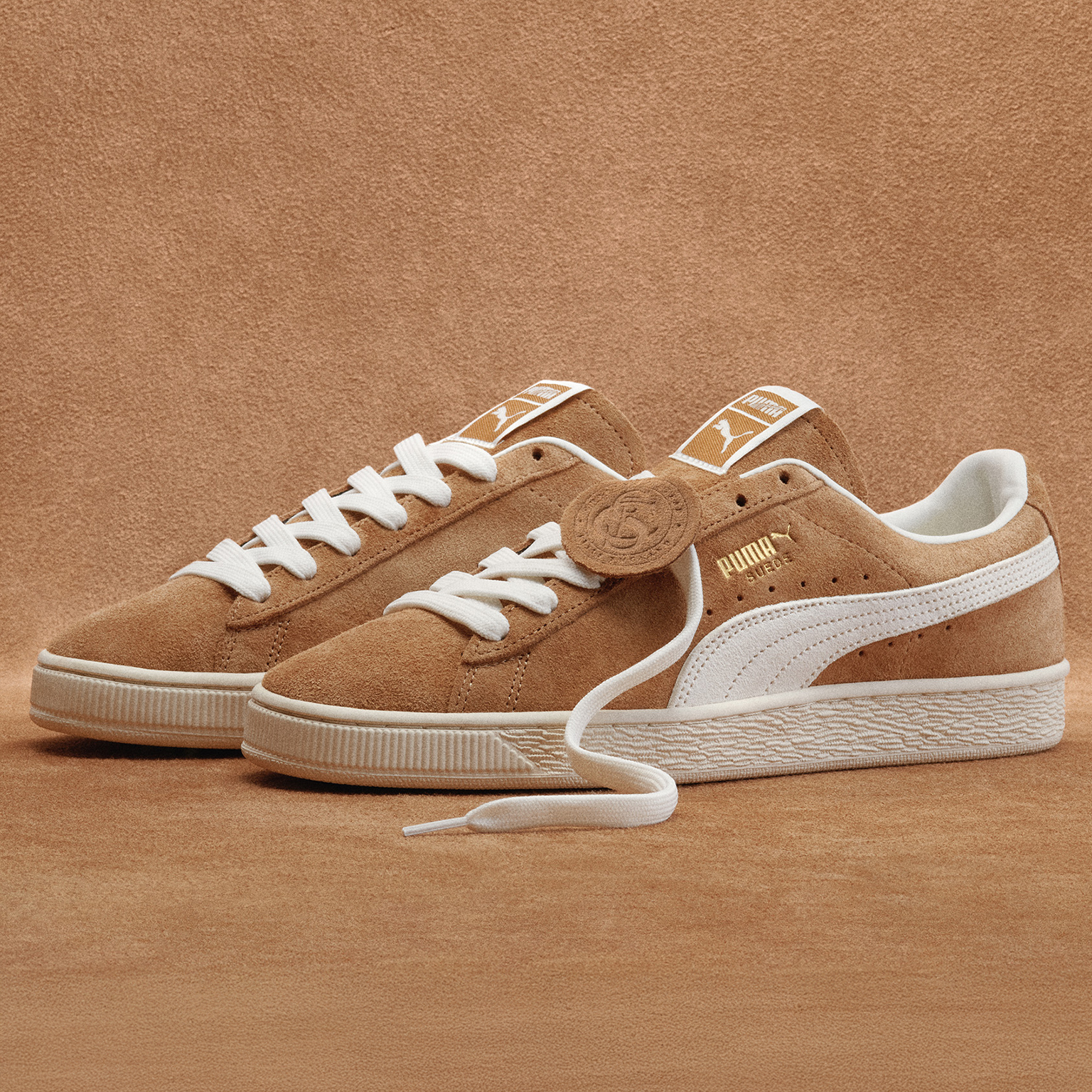 БЕЖЕВІ SUEDE CHARLES F. STEAD