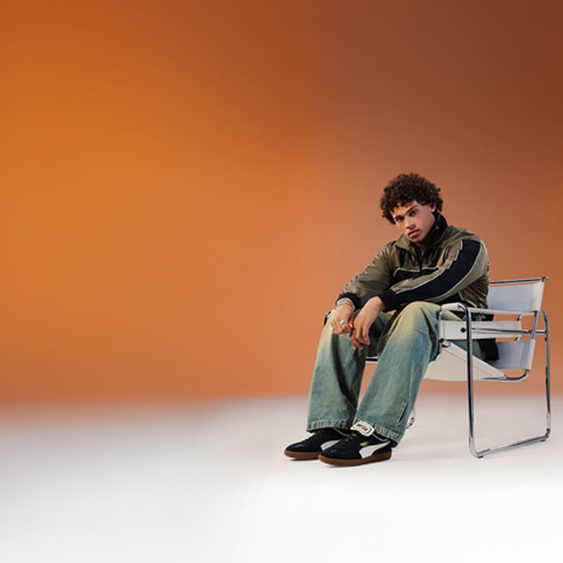 subscribe background image